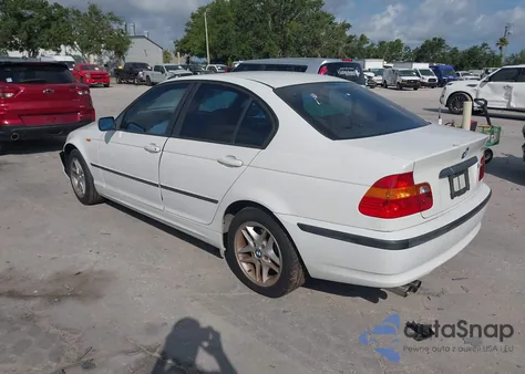 2003 BMW 325 z USA, uszkodzony, nr VIN WBAEV33463KL59852